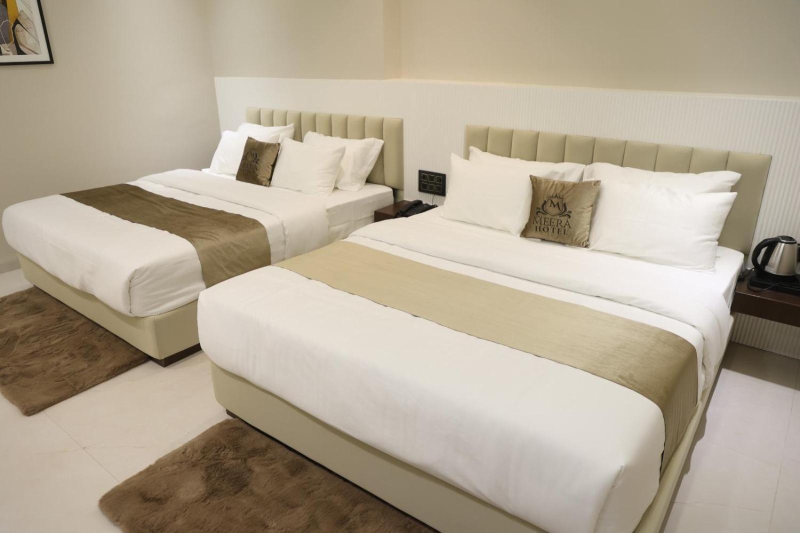 The Meera Hotel اوجاين المظهر الخارجي الصورة