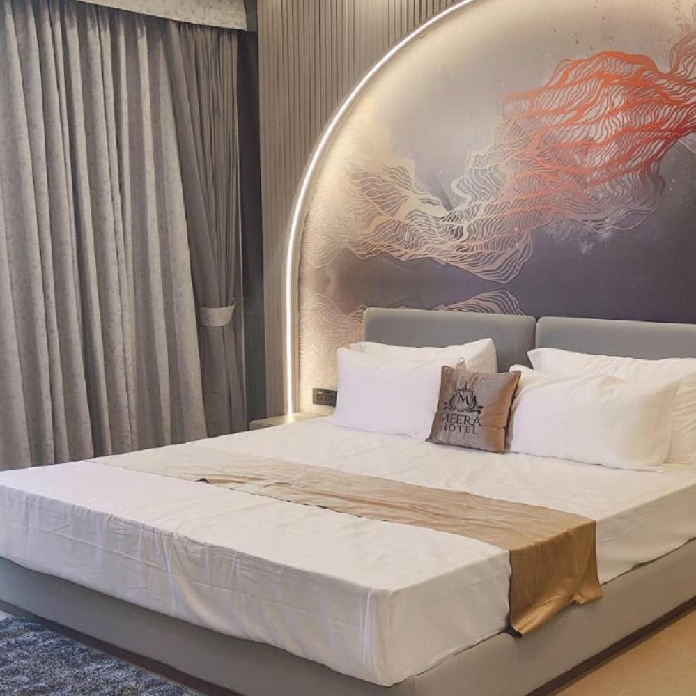 The Meera Hotel اوجاين المظهر الخارجي الصورة