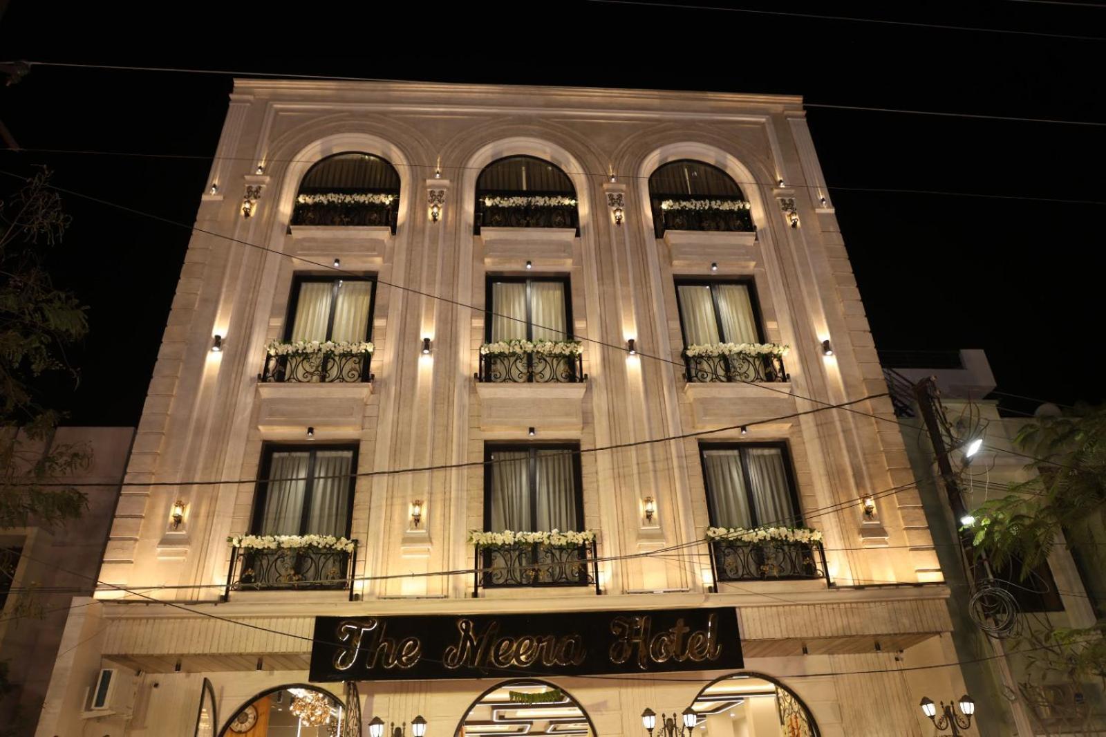 The Meera Hotel اوجاين المظهر الخارجي الصورة