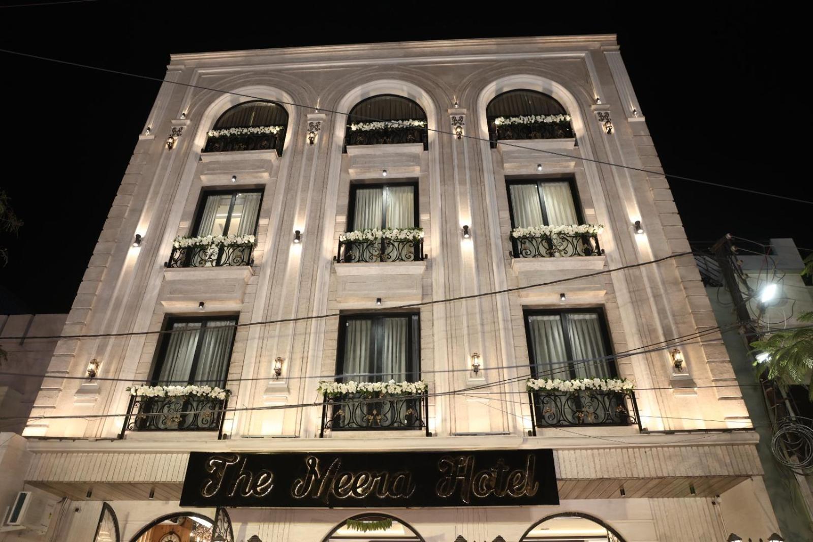 The Meera Hotel اوجاين المظهر الخارجي الصورة